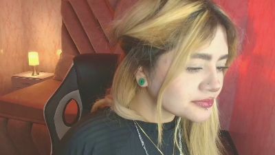 lya_nekko live cam on Cam4