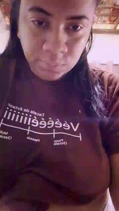 lynagg2 live cam on Cam4
