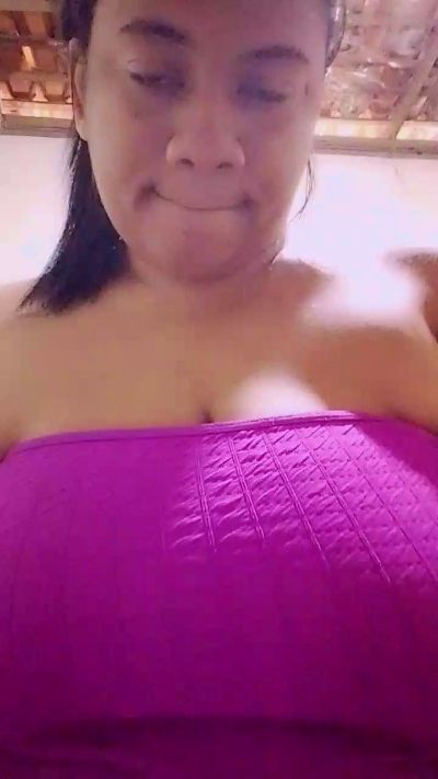 lynagg2 live cam on Cam4