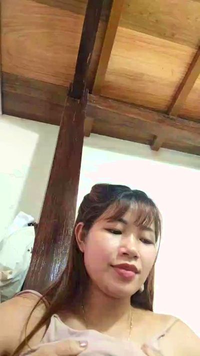 lynda001 live cam on Cam4