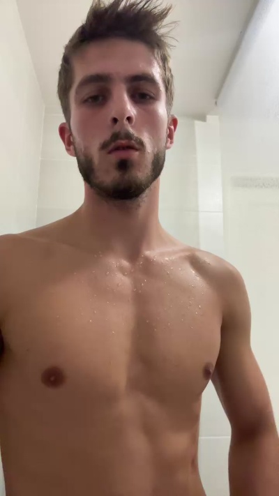 lypirt05 live cam on Cam4