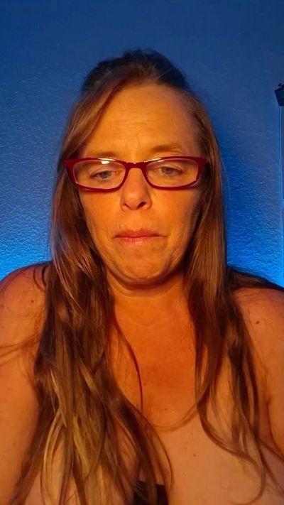 m_o_na_x live cam on Cam4