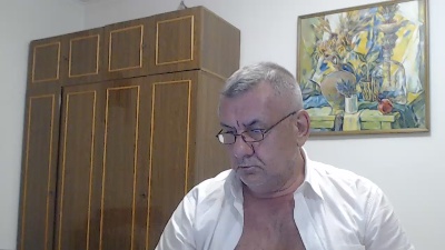 machomale3 live cam on Cam4