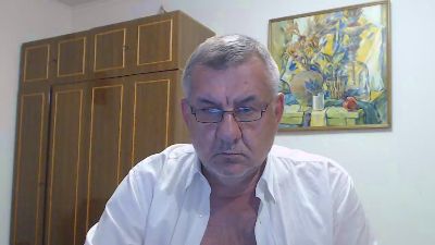 machomale3 live cam on Cam4