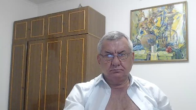 machomale3 live cam on Cam4