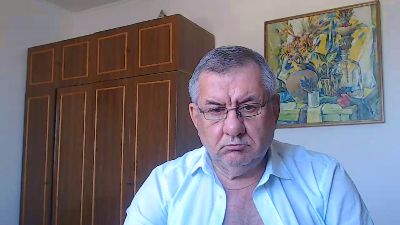 machomale3 live cam on Cam4