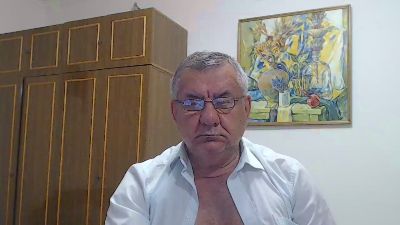 machomale3 live cam on Cam4
