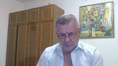machomale3 live cam on Cam4
