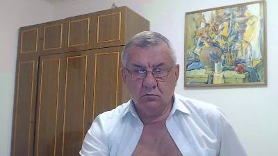 machomale3 live cam on Cam4