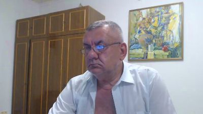 machomale3 live cam on Cam4