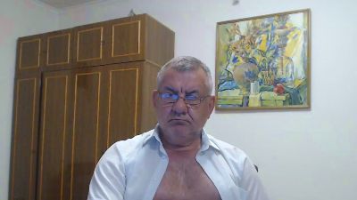 machomale3 live cam on Cam4