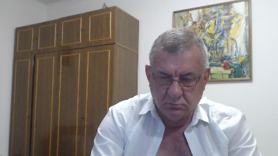 machomale3 live cam on Cam4