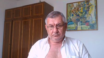 machomale3 live cam on Cam4