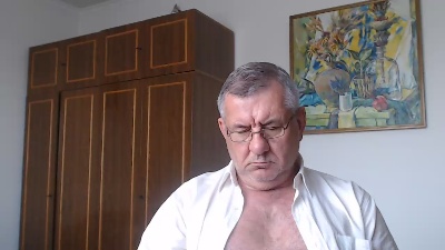 machomale3 live cam on Cam4