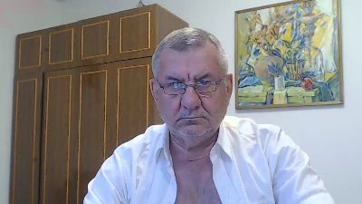 machomale3 live cam on Cam4