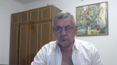 machomale3 live cam on Cam4