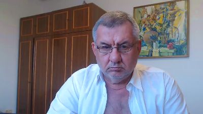machomale3 live cam on Cam4