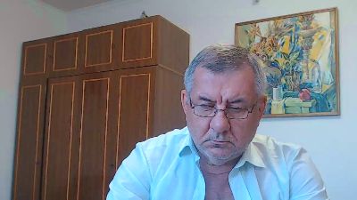 machomale3 live cam on Cam4
