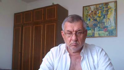 machomale3 live cam on Cam4