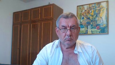 machomale3 live cam on Cam4