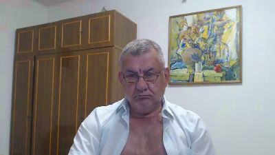machomale3 live cam on Cam4