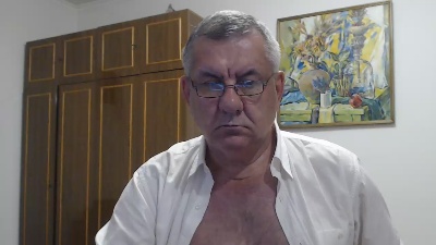 machomale3 live cam on Cam4