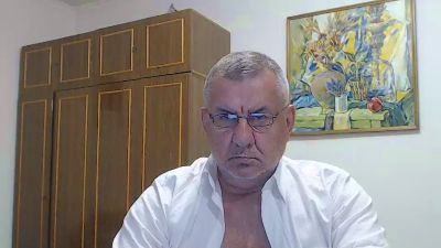 machomale3 live cam on Cam4