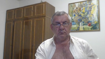 machomale3 live cam on Cam4