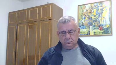 machomale3 live cam on Cam4