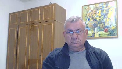 machomale3 live cam on Cam4