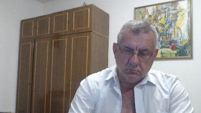 machomale3 live cam on Cam4