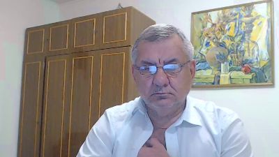 machomale3 live cam on Cam4