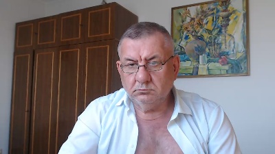 machomale3 live cam on Cam4