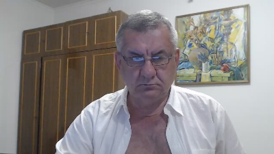machomale3 live cam on Cam4