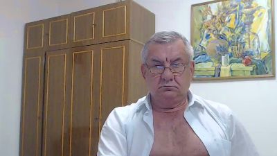 machomale3 live cam on Cam4