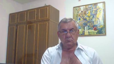 machomale3 live cam on Cam4