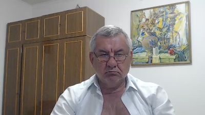 machomale3 live cam on Cam4