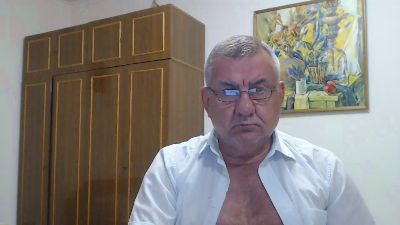machomale3 live cam on Cam4