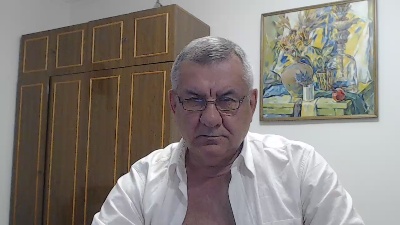 machomale3 live cam on Cam4