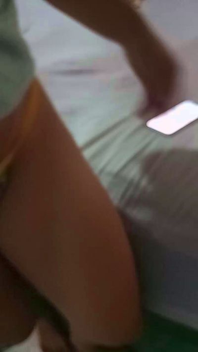madelicia9 live cam on Cam4