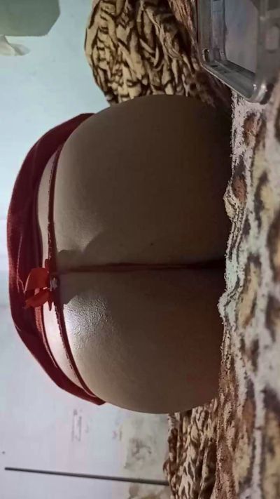 madelicia9 live cam on Cam4