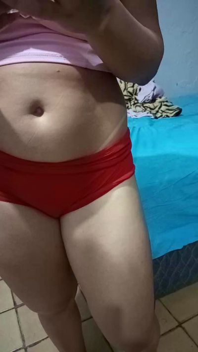 madelicia9 live cam on Cam4