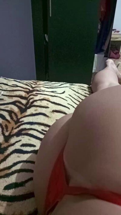 madelicia9 live cam on Cam4