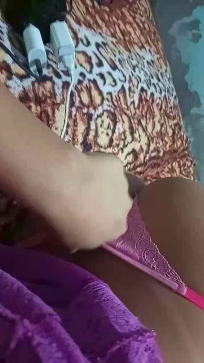 madelicia9 live cam on Cam4