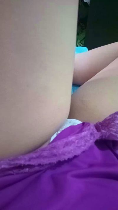 madelicia9 live cam on Cam4