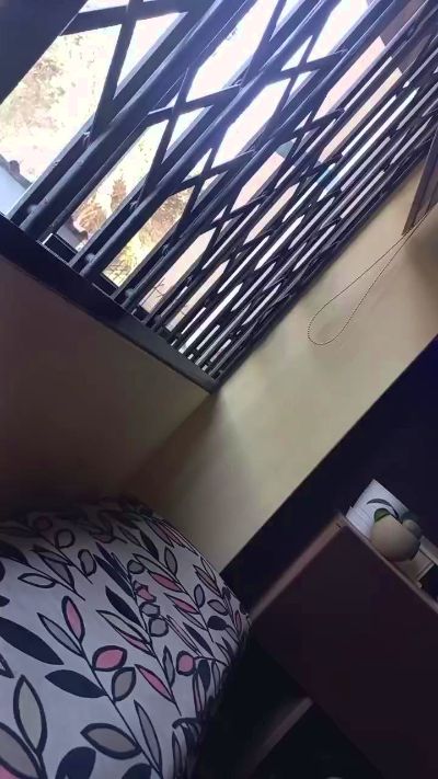 madha_hot live cam on Cam4