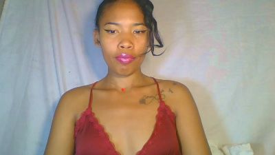 maellah1 live cam on Cam4