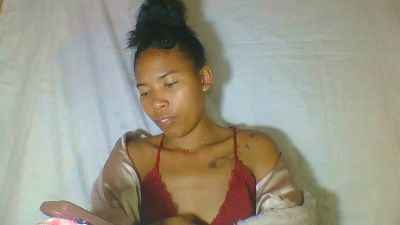 maellah1 live cam on Cam4