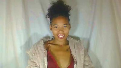 maellah1 live cam on Cam4