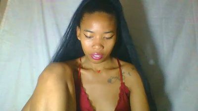 maellah1 live cam on Cam4